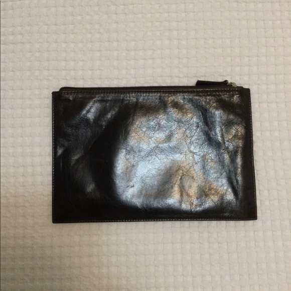 Leather zip pouch - Picture 1 of 2